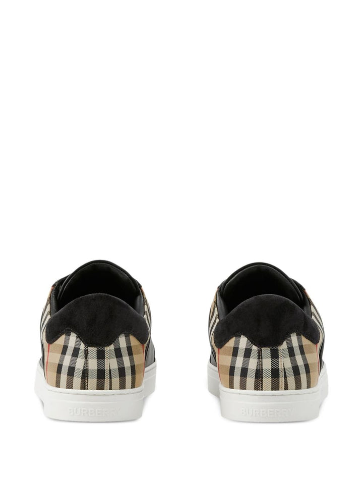 Sneakers 39 Burberry Sneakers Black Brand