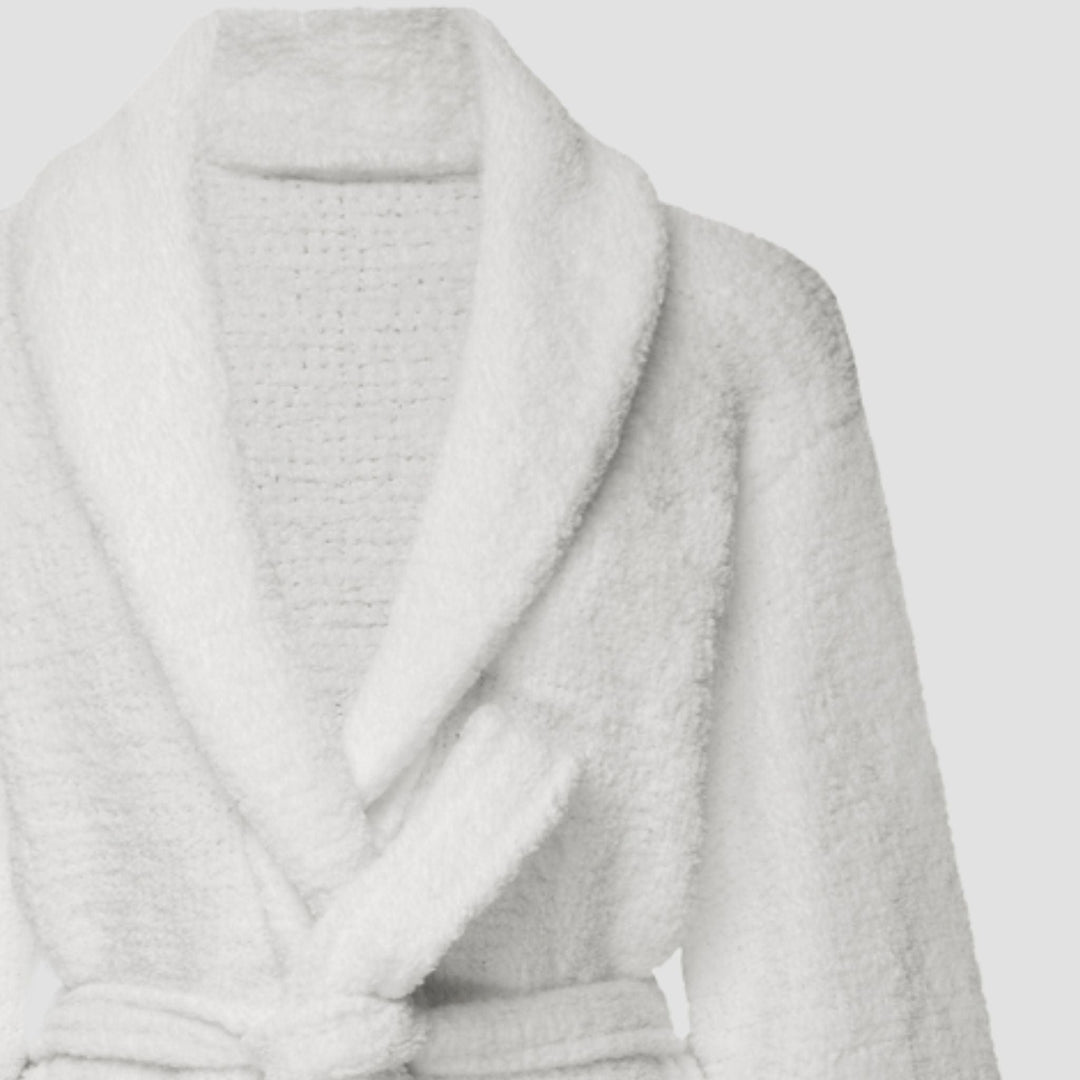 Brogo Bathrobes L Brogo Extra Luxe Bathrobe Plush in white Brogo Extra Luxe Bathrobe Plush in white | Cozy at Home Brand