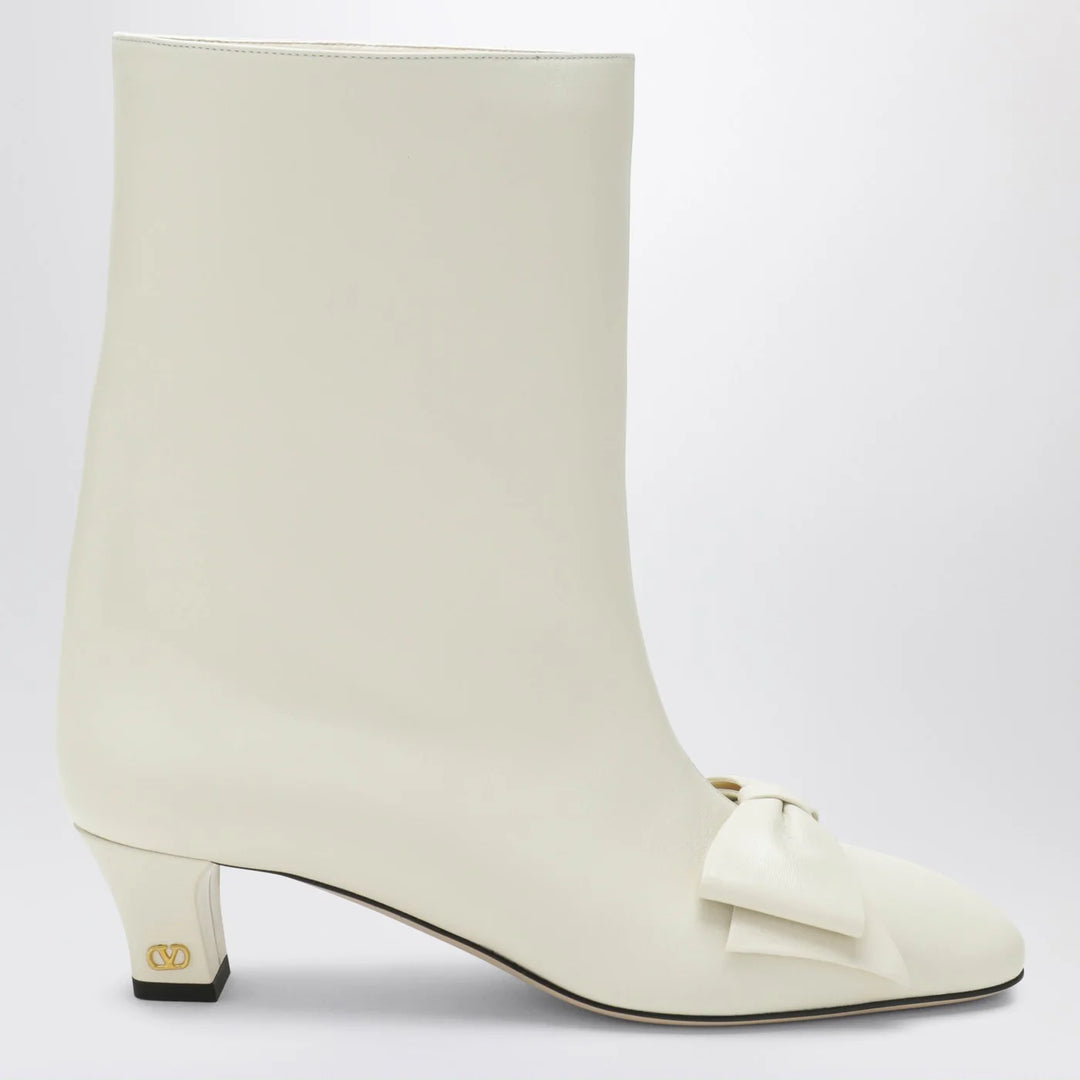 Valentino Garavani - Ivory Bowow ankle boots