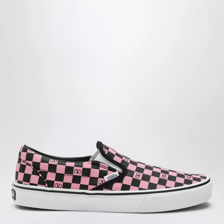 Valentino Garavani X Vans - Slip-On Sneakers orchid pink/black with VLogo Checkerboard print
