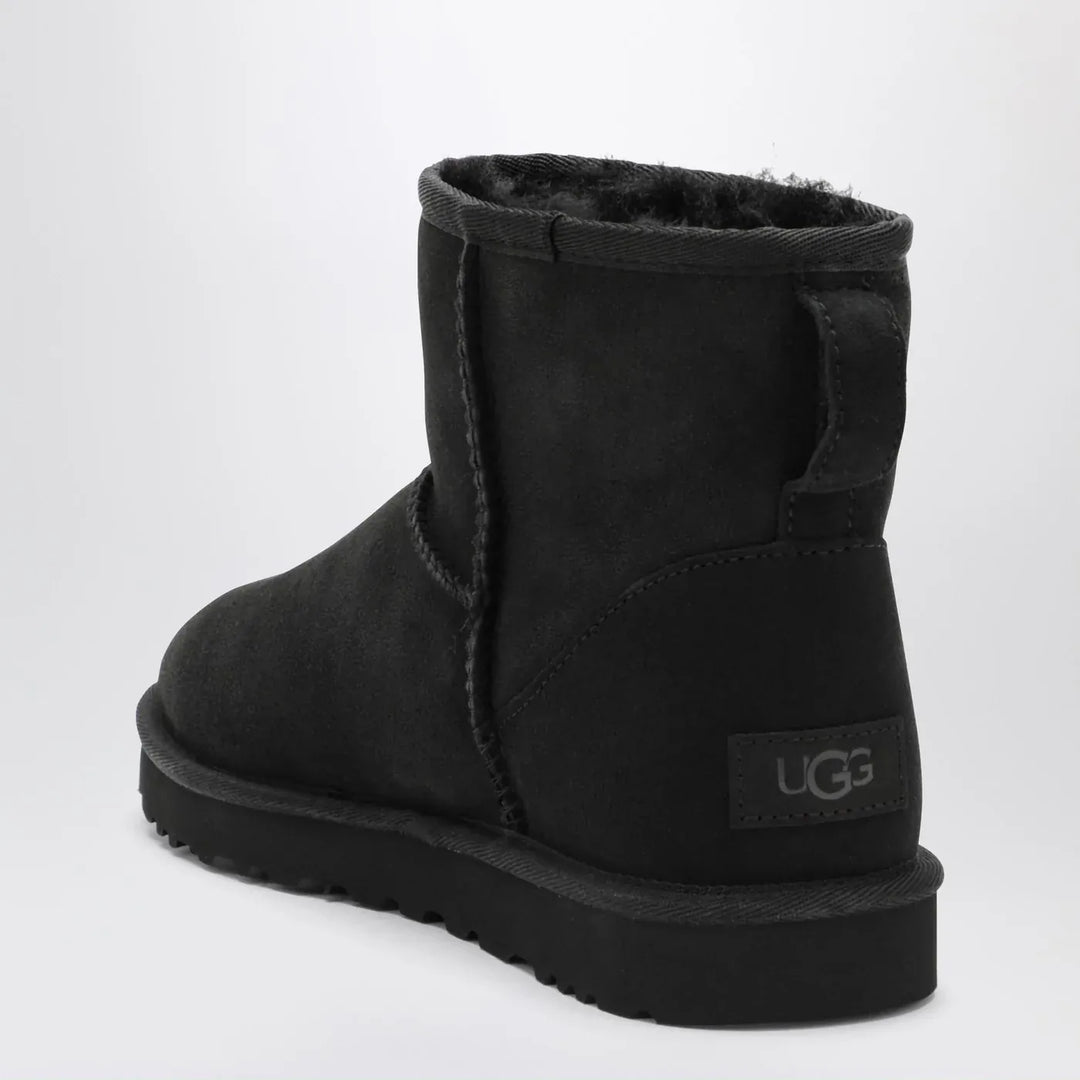 UGG - Classic Mini II boots in black Brand Boots 5 US