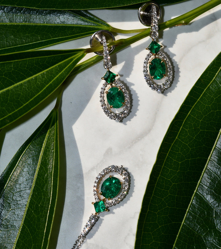 Leibish Oval Muzo Emerald and Diamond Halo Pendant